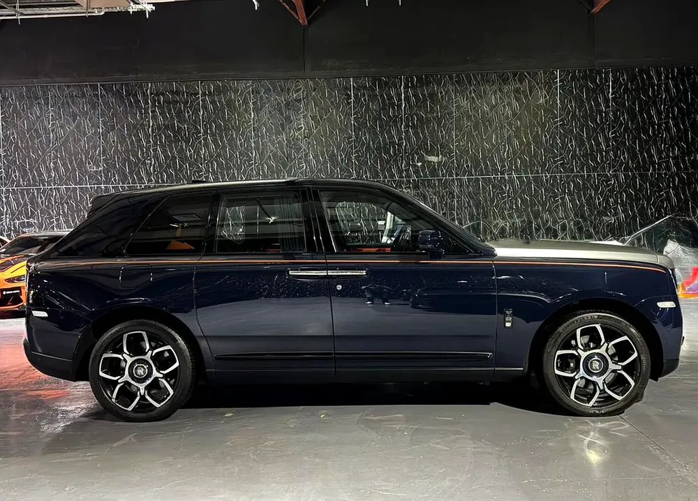 Rolls-Royce Cullinan Black Badge 2021 GCC specs for 1,115,000.00 AED - Image 6
