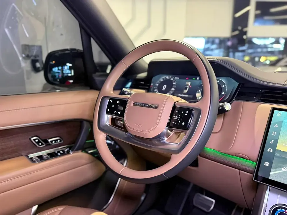 2023 LWB VOGUE AUTOBIOGRAPHY P530 - MINT CONDITION - AL TAYYER WARRANTY AND SERVICE - Image 15