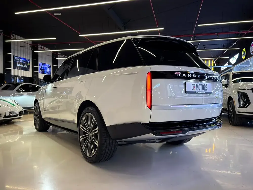 2023 LWB VOGUE AUTOBIOGRAPHY P530 - MINT CONDITION - AL TAYYER WARRANTY AND SERVICE - Image 8