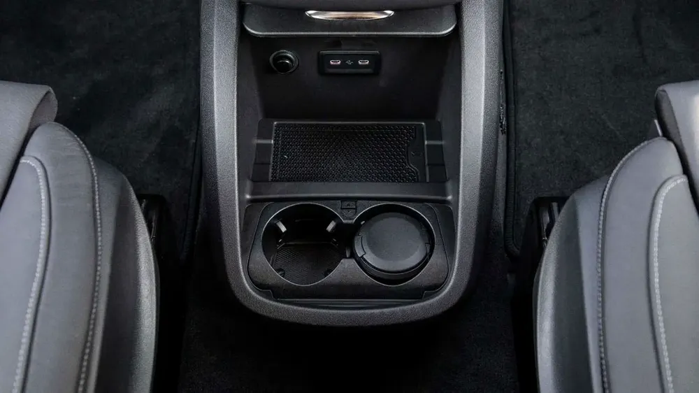 Mercedes-Benz V 300 Avantgarde Plus Extra Long | 2025 | GCC Specs | with 2 Years Agency Warranty - Image 18