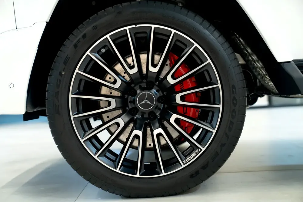 2026 | BRAND NEW | FULL INTERIOR CARBON FIBER | 0 KM | FULL OPTION | EURO SPECS - Image 6