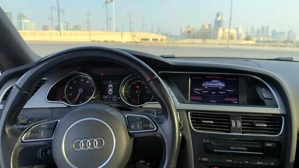 Audi A5 S-line 2013 | GCC Specs | Pristine Condition - Image 6