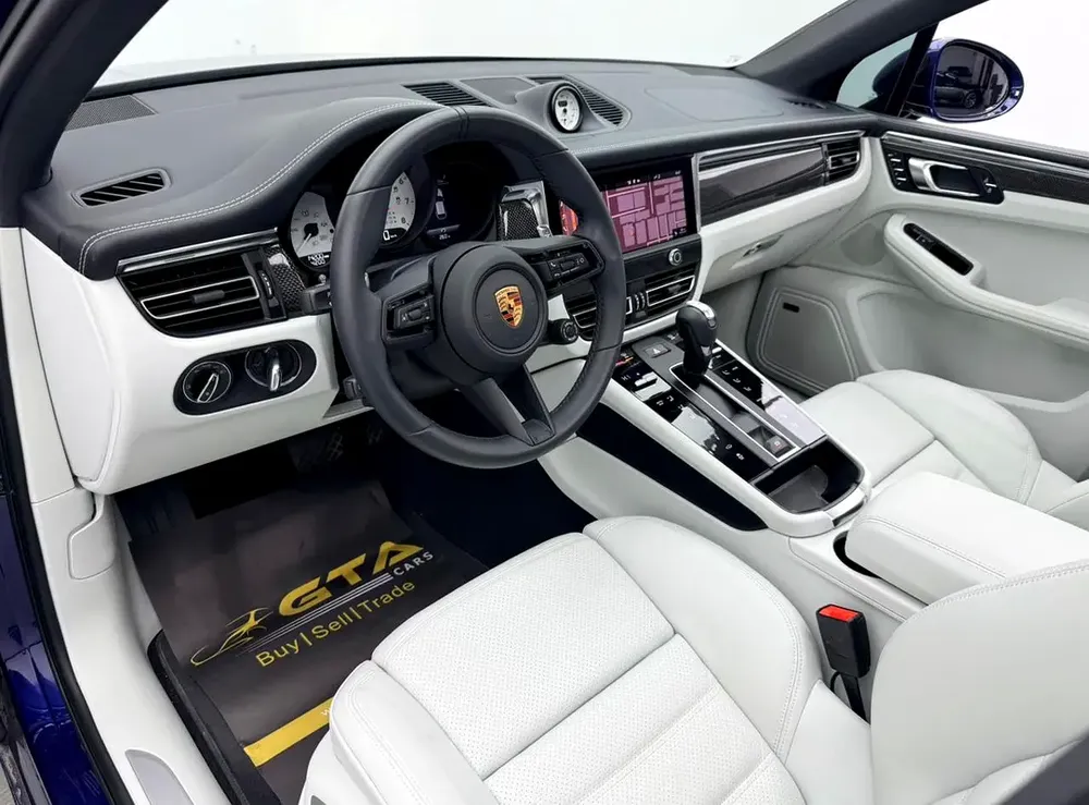 2025 Porsche Macan S, Porsche Warranty+Full Service History, GCC - Image 11