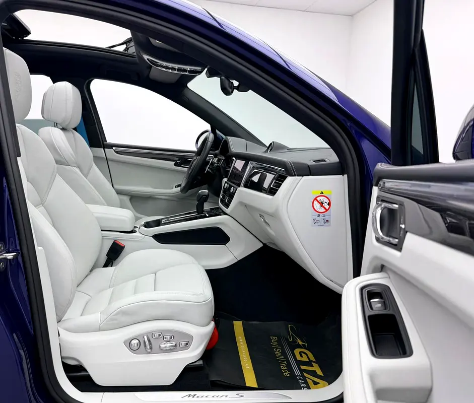 2025 Porsche Macan S, Porsche Warranty+Full Service History, GCC - Image 15
