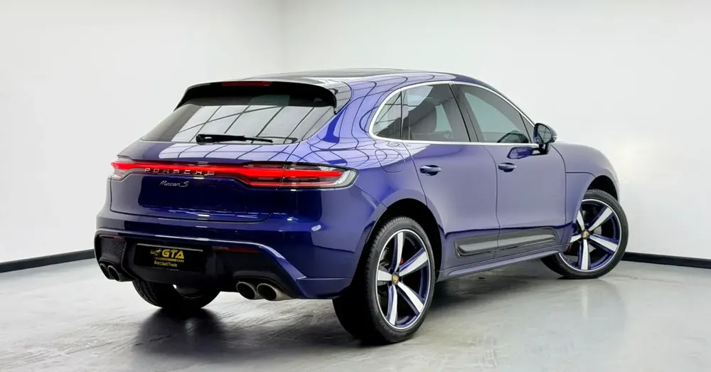 2025 Porsche Macan S, Porsche Warranty+Full Service History, GCC - Image 6