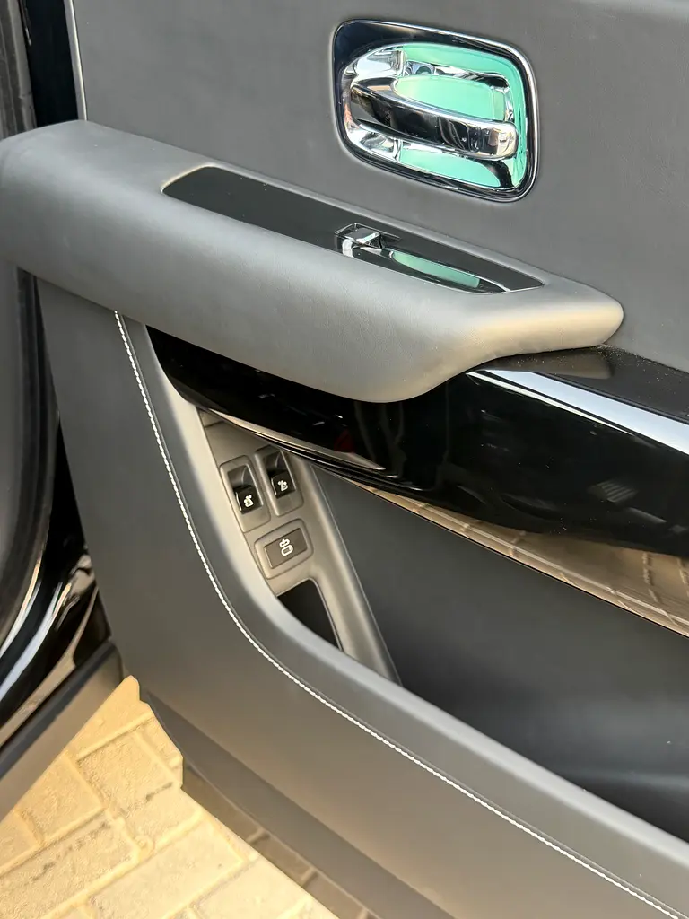 Rolls Royce Cullinan 2021 | Novitec | Black Badge Style | Blacked Out - Image 18
