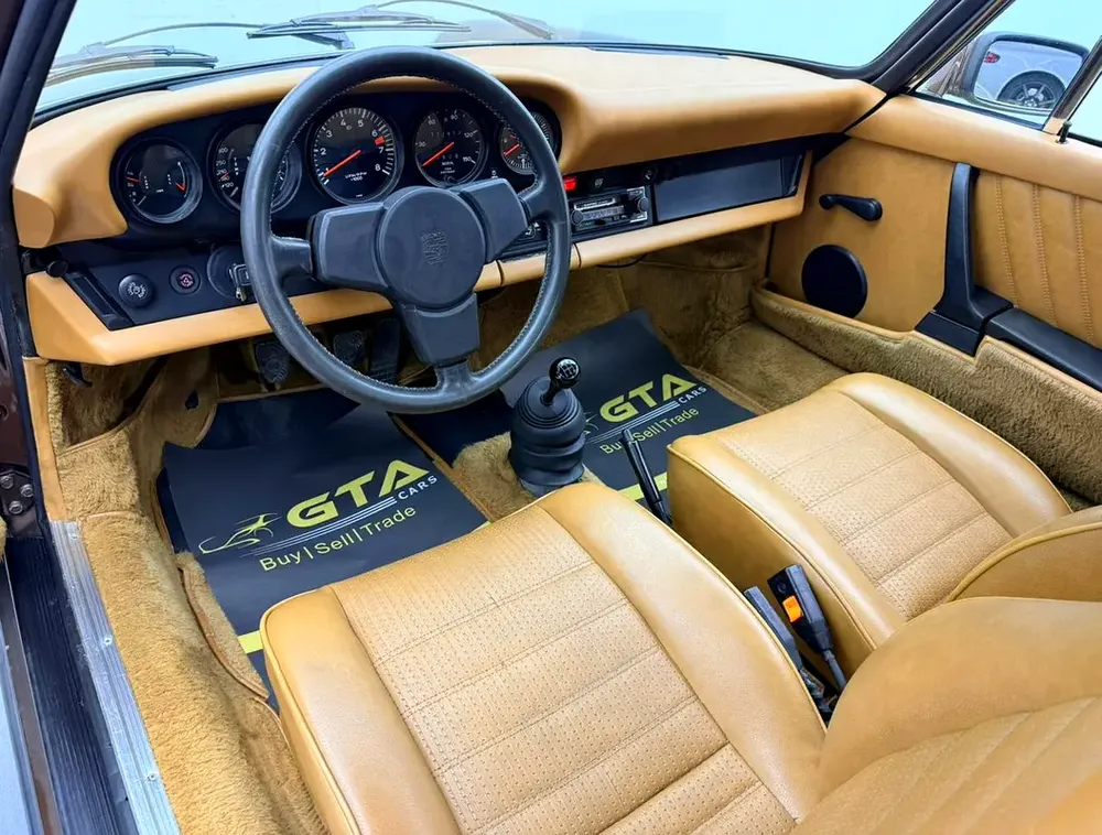 1976 Porsche Carrera S, Sunroof, Blaupunkt Audio System, Fully Restored, Canadian Specs - Image 11