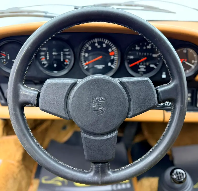 1976 Porsche Carrera S, Sunroof, Blaupunkt Audio System, Fully Restored, Canadian Specs - Image 13