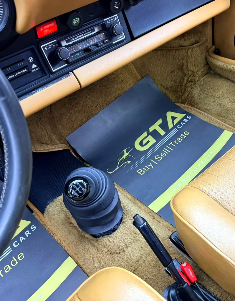 1976 Porsche Carrera S, Sunroof, Blaupunkt Audio System, Fully Restored, Canadian Specs - Image 14