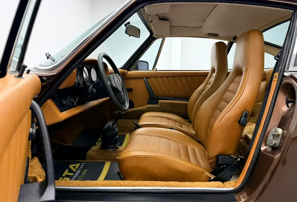1976 Porsche Carrera S, Sunroof, Blaupunkt Audio System, Fully Restored, Canadian Specs - Image 9