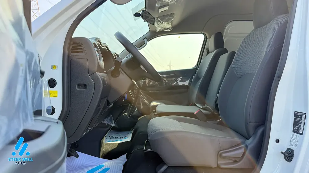 2021 Nissan Urvan Cargo Van - GCC Specs - Very Clean - Image 13