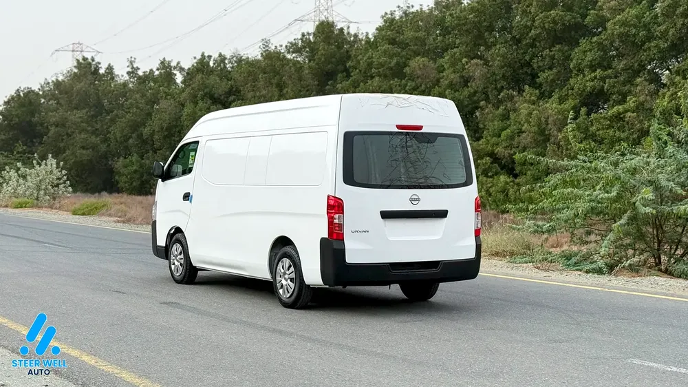2021 Nissan Urvan Cargo Van - GCC Specs - Very Clean - Image 7