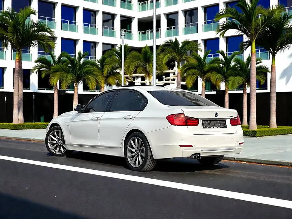 BMW | 3 SERIES |  328i Modern | ORIGINAL PAINT | FREE ACCIDENT | LOW MILEAGE - Image 7