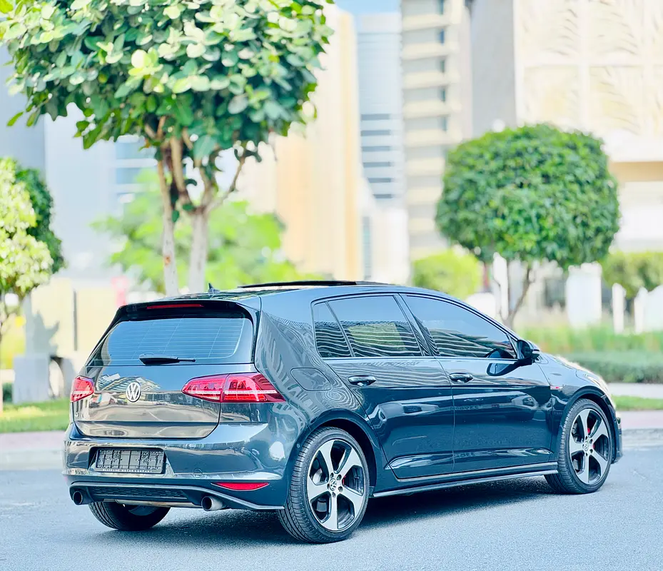Volkswagen Golf GTI 2015 – GCC Specs IN EXCELLENT CONDITION - Image 7