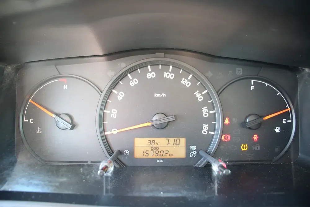 Toyota Hiace Panel Van 2023 GCC Specs - Image 15