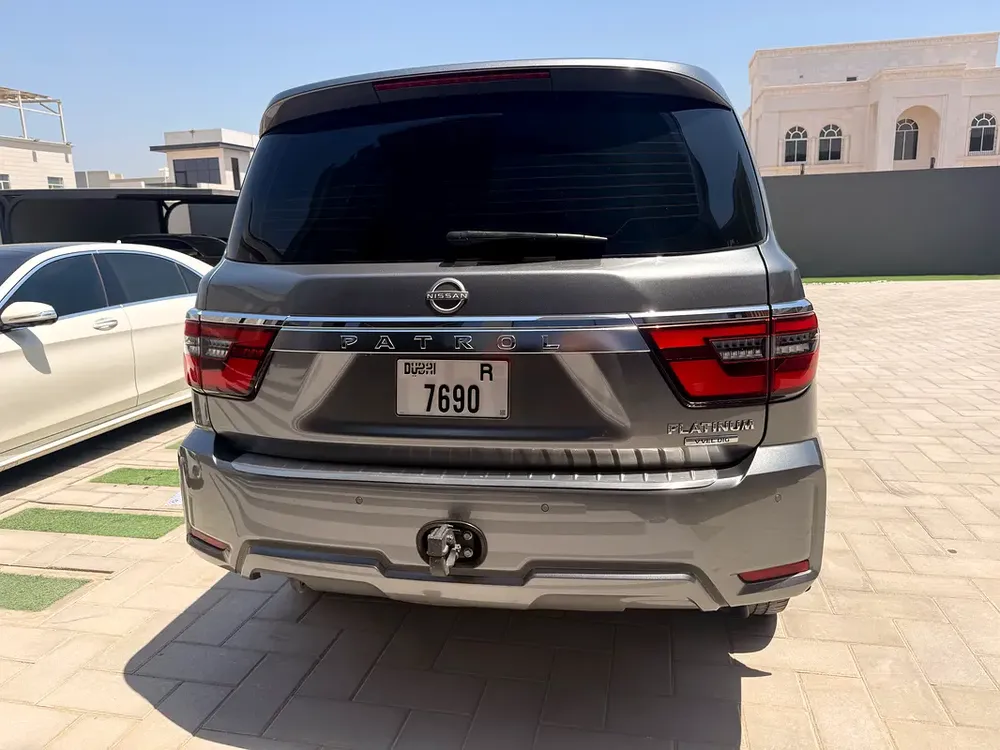2023 Nissan Patrol LE Platinum V8 | Full Service History | GCC | Red Custom Interior - Image 6