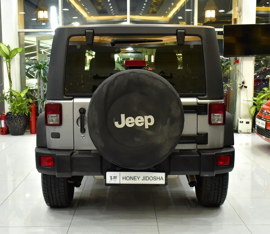 EXCELLENT DEAL for our Jeep Wrangler Sport ( 2016 Model ) in Silver Color GCC Specs - Image 5
