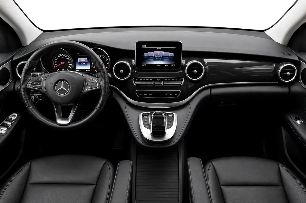 Mercedes-Benz V250 2018 l Gargash l Premium Van l AED 2,256 P.M l 0% Downpayment - Image 10