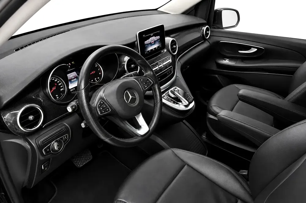 Mercedes-Benz V250 2018 l Gargash l Premium Van l AED 2,256 P.M l 0% Downpayment - Image 11