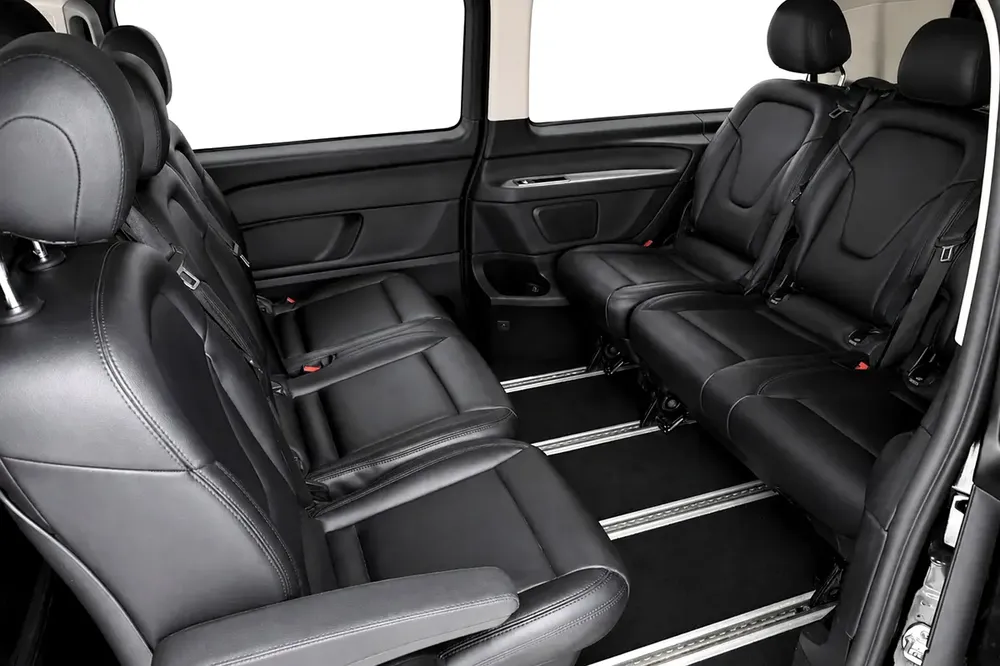 Mercedes-Benz V250 2018 l Gargash l Premium Van l AED 2,256 P.M l 0% Downpayment - Image 13
