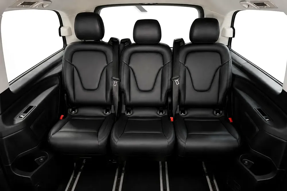 Mercedes-Benz V250 2018 l Gargash l Premium Van l AED 2,256 P.M l 0% Downpayment - Image 14