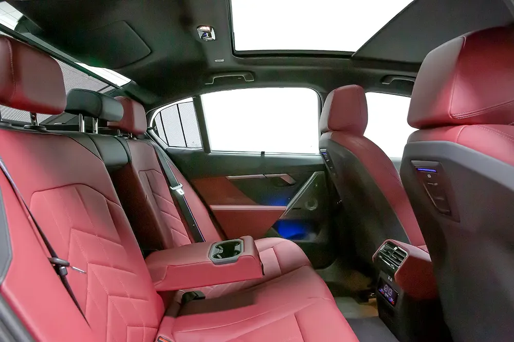 BMW  i5 M60 xDrive (REF NO# 142272) - Image 6