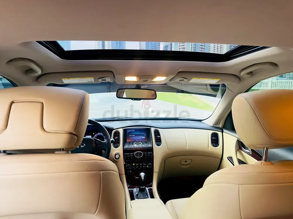 Infiniti QX50 Luxury 2017 GCC Specs FSH free of accidents - Image 10
