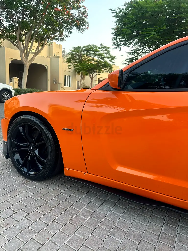 Dodge Charger R/T 2014 - V8 HEMI - Canadian Specs - Image 4