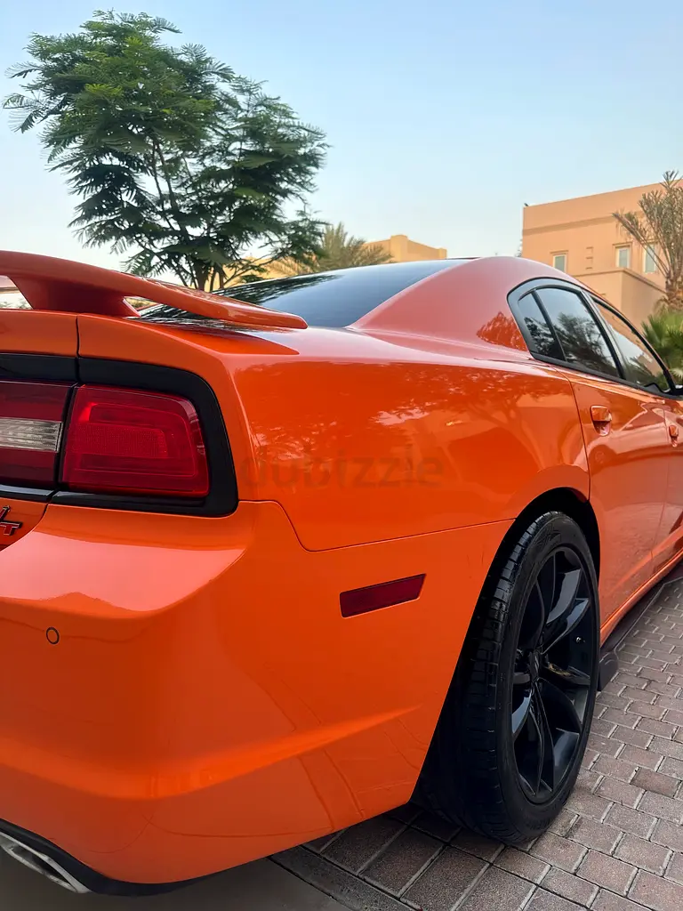 Dodge Charger R/T 2014 - V8 HEMI - Canadian Specs - Image 8