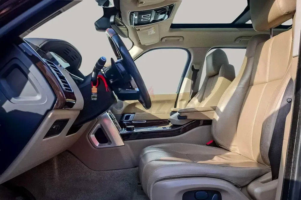 Inspected Car | 2014 Land Rover Range Rover  | GCC Specs | Ref#454755 - Image 11