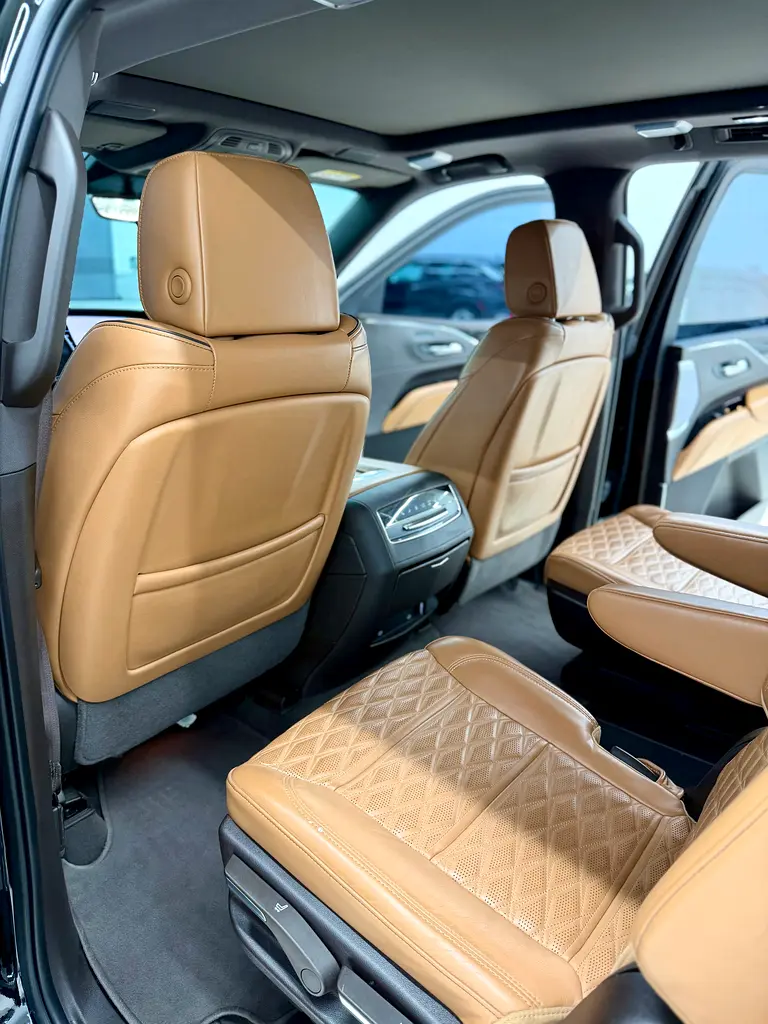 2022 Cadillac Escalade Sport Platinum | GCC Specs | Top of the Range - Image 13