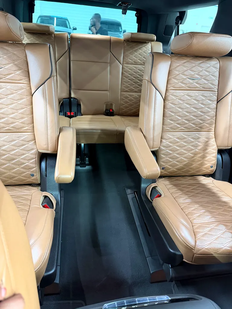 2022 Cadillac Escalade Sport Platinum | GCC Specs | Top of the Range - Image 14