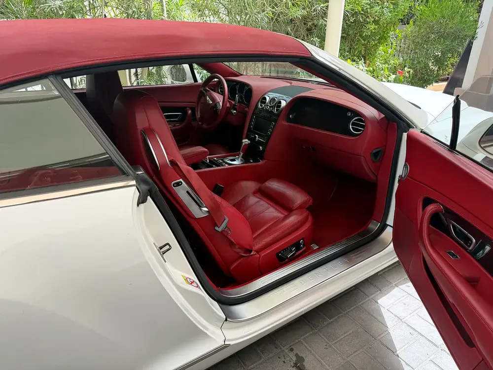 Bentley Continental GTC 2011 | GCC Specs | Pristine Condition - Image 5