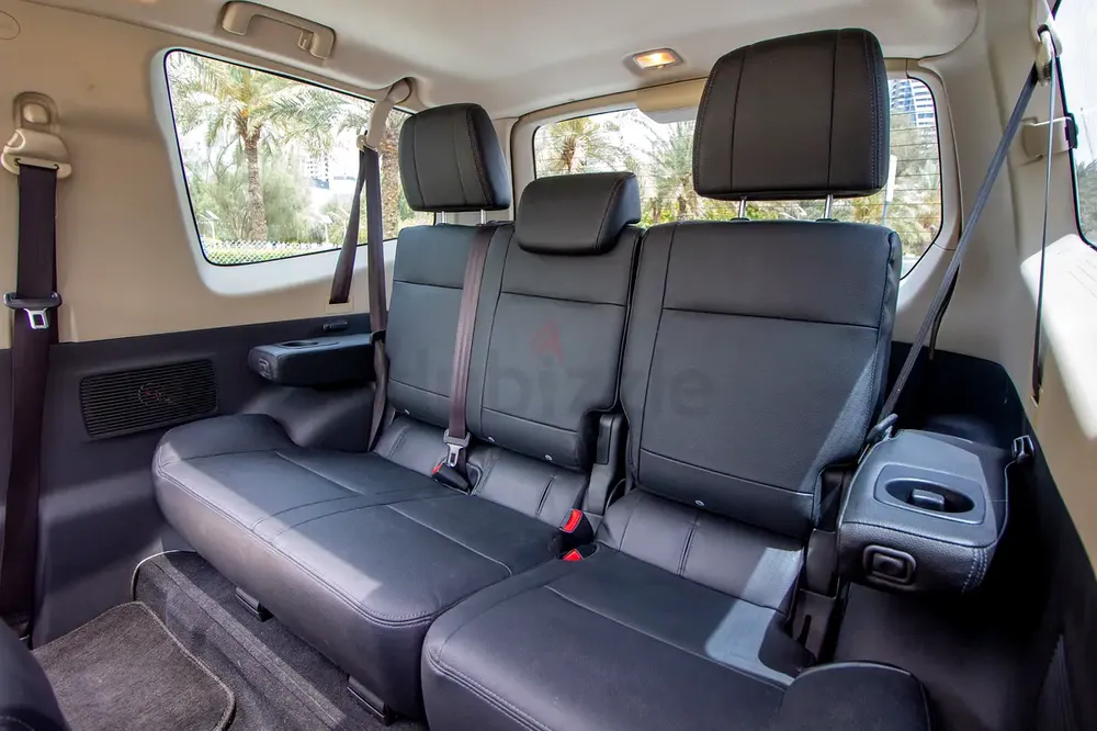 Mitsubishi Pajero GLS 3 Door - Image 11