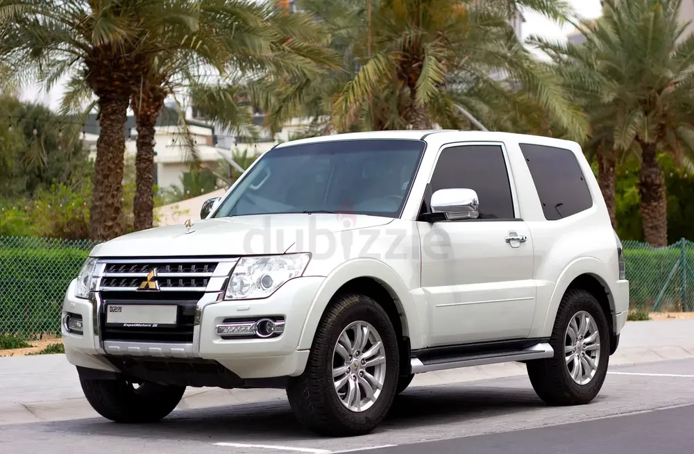 Mitsubishi Pajero GLS 3 Door - Image 7