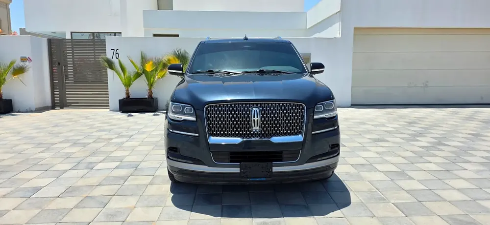 2022-Lincolon Navigator-Full option-Excellent Condition-Under Warranty and Service Contract - Image 5