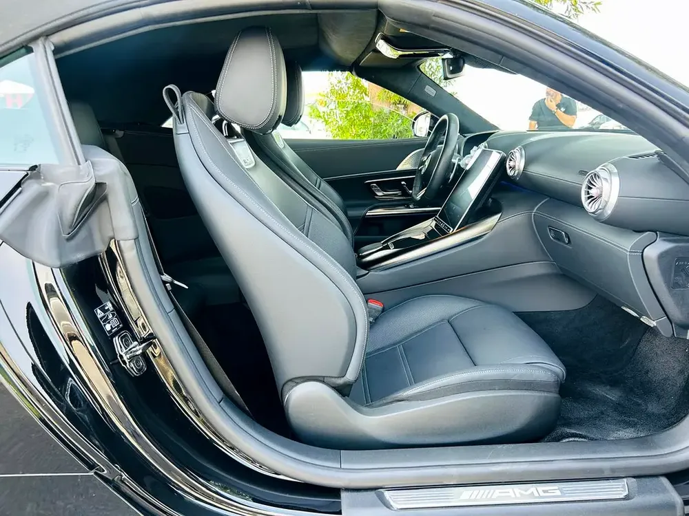 BENZ SL63 AMG - 2024 - 3300KM - LIKE BRAND NEW - FRESH JAPAN IMPORT - Image 10