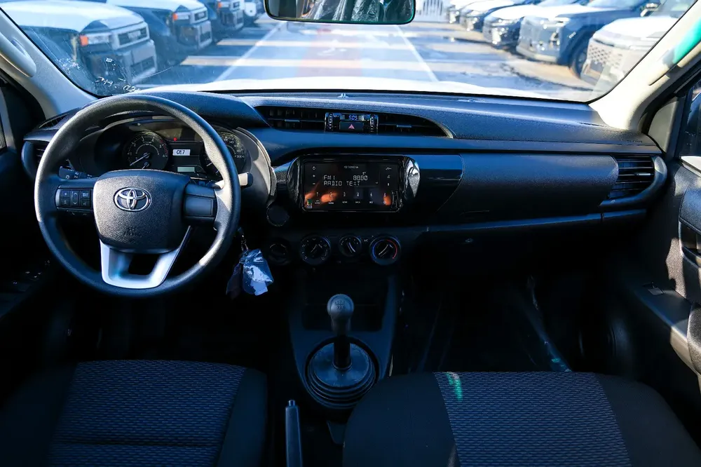 Toyota Hilux 2.4 Double Cab Manual DLX 2026 GCC Specs - Image 13