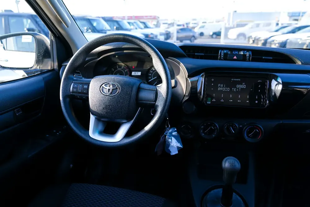 Toyota Hilux 2.4 Double Cab Manual DLX 2026 GCC Specs - Image 17