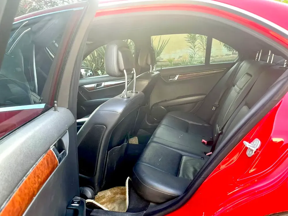 Mercedes c300 4matic clean title - Image 15