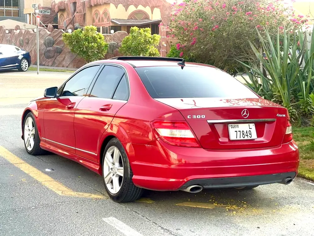 Mercedes c300 4matic clean title - Image 6