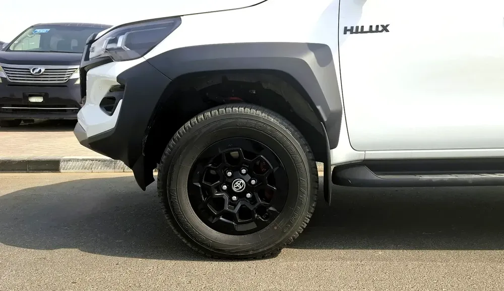 TOYOTA HILUX GR SPORT 2.8L DIESEL D/C 2025 MODEL THAILAND SPECS EXPORT PRICE - Image 10