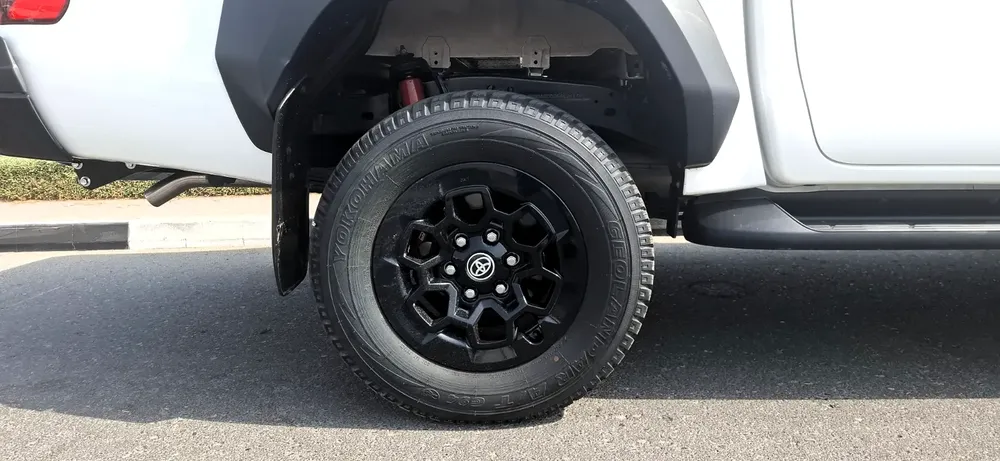 TOYOTA HILUX GR SPORT 2.8L DIESEL D/C 2025 MODEL THAILAND SPECS EXPORT PRICE - Image 9