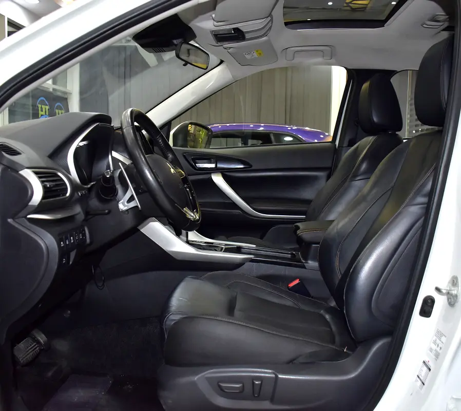 AED 852 EMi at 0% DP | Mitsubishi Eclipse Cross ( 2019 Model ) in White Color GCC Specs - Image 10