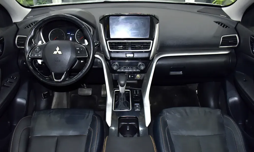 AED 852 EMi at 0% DP | Mitsubishi Eclipse Cross ( 2019 Model ) in White Color GCC Specs - Image 11