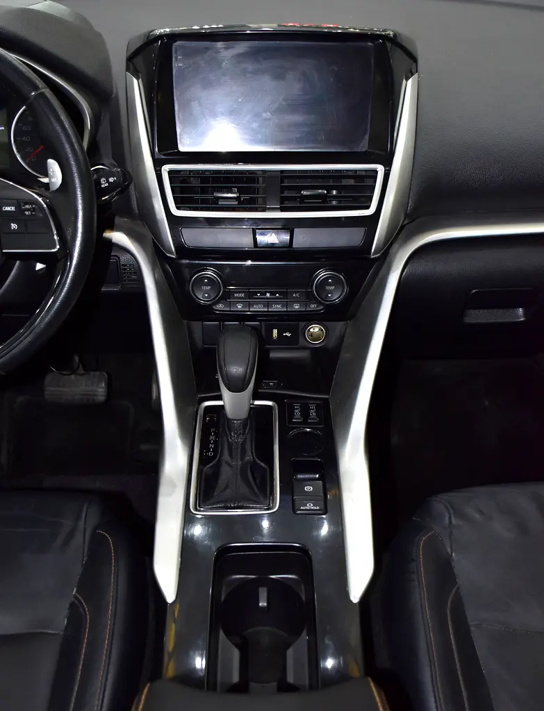 AED 852 EMi at 0% DP | Mitsubishi Eclipse Cross ( 2019 Model ) in White Color GCC Specs - Image 15