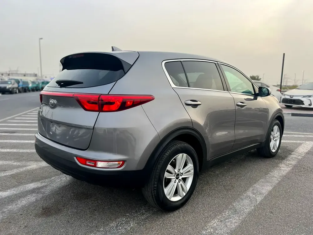 2019 Kia  Sportage Fe
Mioption-Rear Camara -2.4L-V4- - Image 7