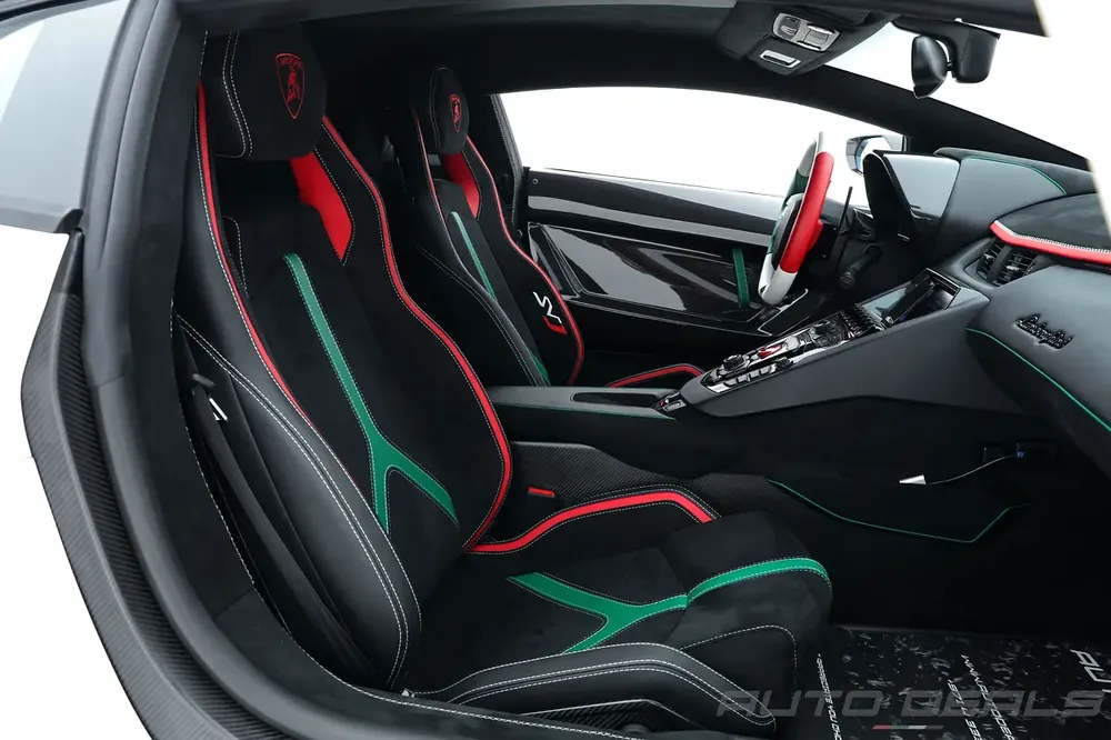 2019 Lamborghini Aventador SVJ Coupe | GCC - Service Contract - Extremely Low Mileage | 6.5L V12 - Image 20
