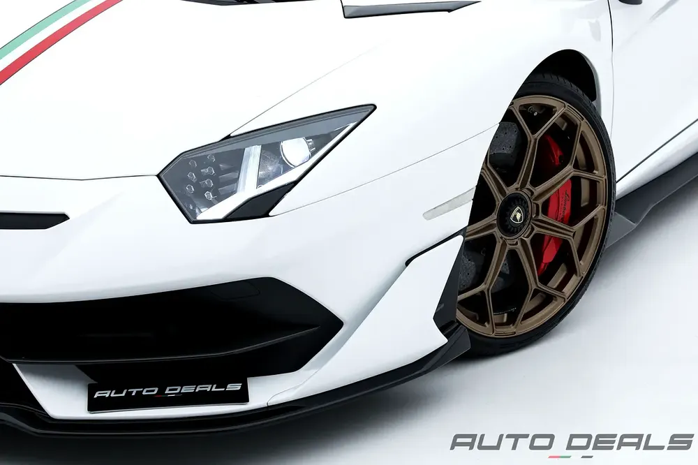 2019 Lamborghini Aventador SVJ Coupe | GCC - Service Contract - Extremely Low Mileage | 6.5L V12 - Image 7