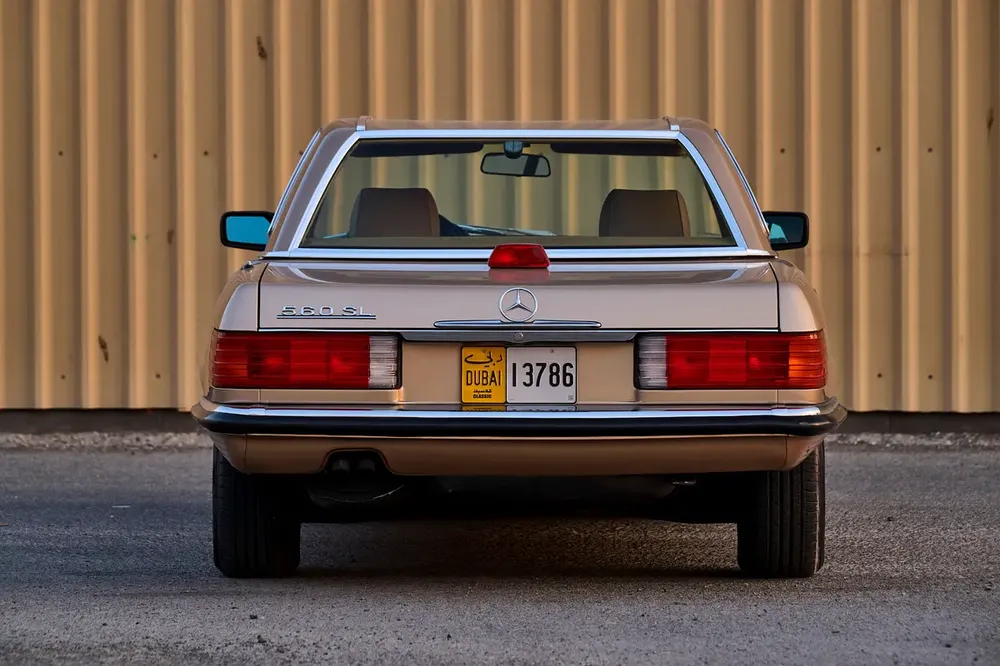 Mercedes-Benz 560 SL - Image 5